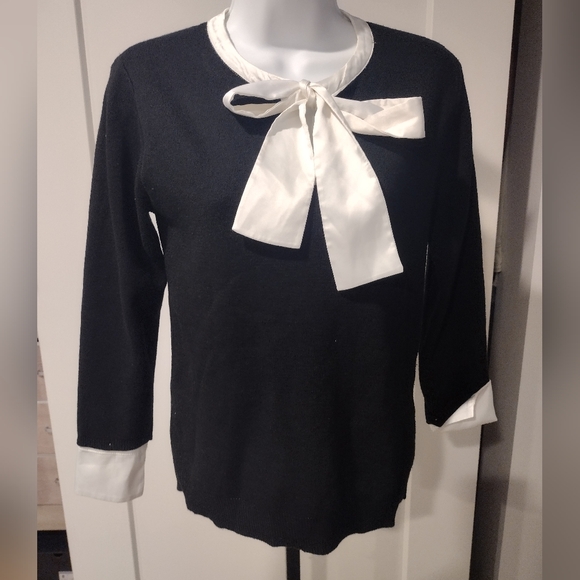 Love token Wool Blend Black Sweater With Satin Tie - Picture 1 of 7